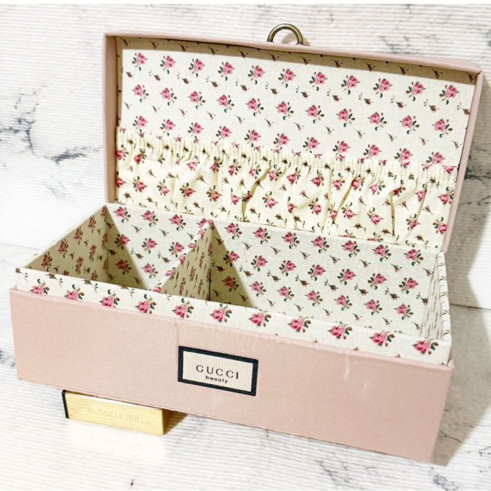 NWT RARE GUCCI BEAUTY JEWELRY BOX💗